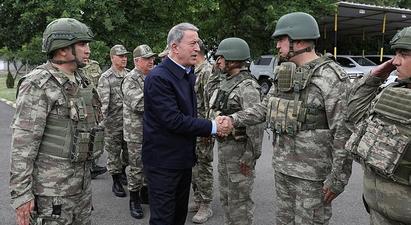 Թուրքիայի պաշտպանության նախարարը այցելել է Հայաստանի հետ սահմանին գտնվող ԶՈՒ ստորաբաժանումներ |ermenihaber.am|
