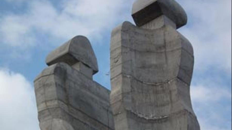 Թուրքիայի ՍԴ-ն Կարսում հայ-թուրքական բարեկամության արձանի ապամոնտաժումը խոսքի և արվեստի ազատության խախտում է որակել |panarmenian.net|