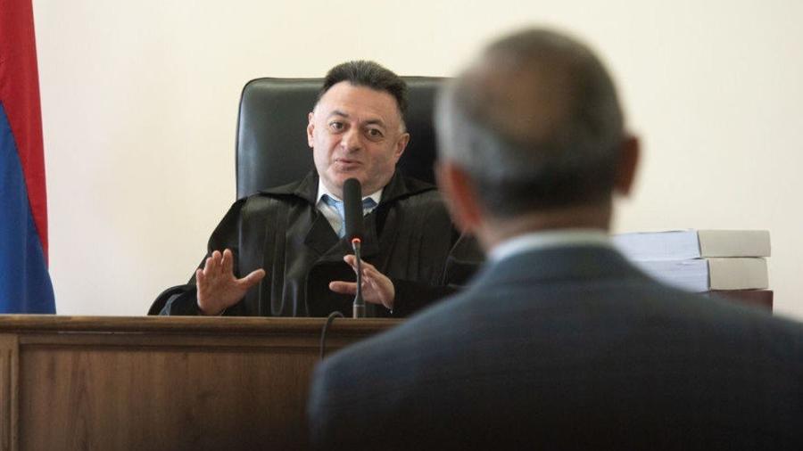 ՍԴ–ն կասեցրել է Քոչարյանի և դատավոր Գրիգորյանի դիմումների գործով վարույթները և դիմել Վենետիկի հանձնաժողովին