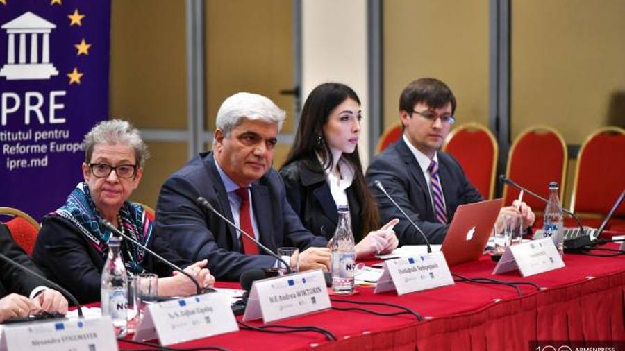 ԵՄ դեսպանը բարձր է գնահատում վիզաների ազատականացման համար անդամ երկրների հետ Հայաստանի աշխատանքը |armenpress.am|