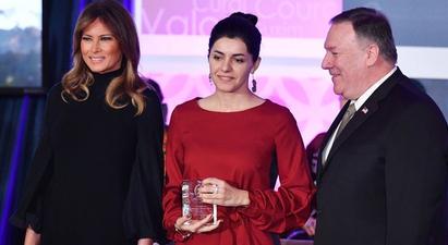Մելանյա Թրամփը մրցանակ է հանձնել Լյուսի Քոչարյանին |armeniasputnik.am|