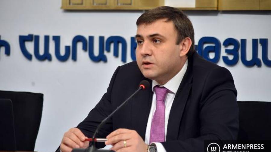 Վարոս Սիմոնյանը ներկայացրեց պարետի նոր որոշմամբ թույլատրված տնտեսական գործունեության տեսակները

 |armenpress.am|