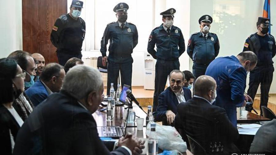 Դատարանն ավարտեց Քոչարյանի խափանման միջոցի հարցով պատշպանների 3 միջնորդությունների քննարկումը

 |armenpress.am|