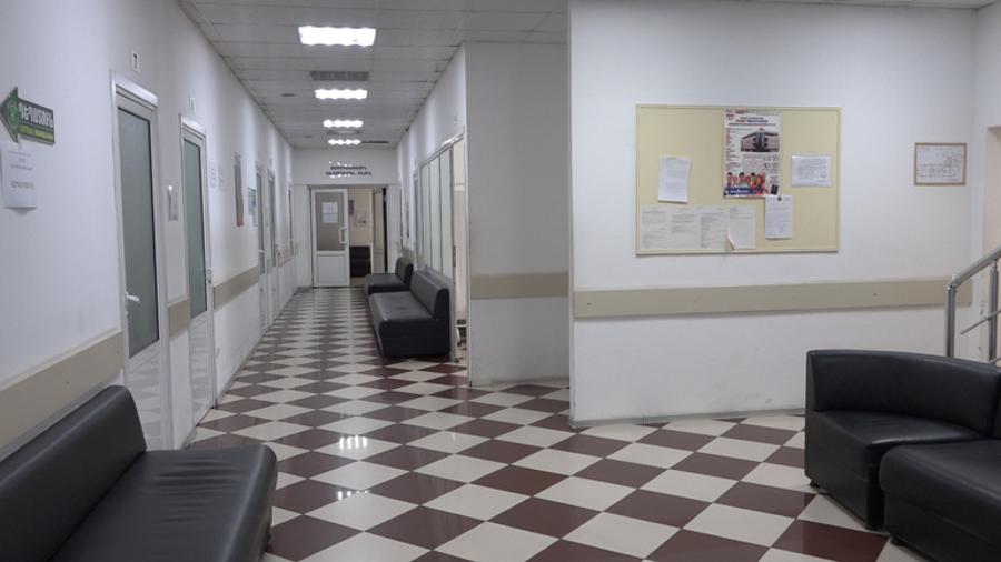 Երևանում գործող բժշկական կենտրոններում 24 ժամով արգելվել է նոր անձանց ընդունումը․ ԱԱՏՄ