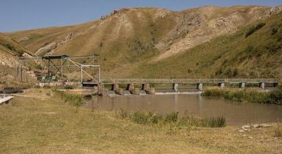 Հայաստանում գետի հունի փոփոխմամբ կառուցված փոքր հէկեր կան, սակայն պատասխանատու գերատեսչությունները չգիտեն` որոնք են դրանք |hetq.am|