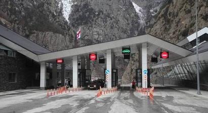 Ստեփանծմինդա-Լարս ավտոճանապարհը բաց է միայն բեռնատար տրանսպորտային միջոցների համար
