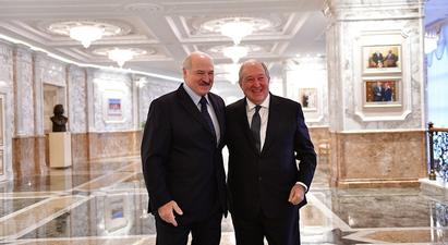 Նախագահ Արմեն Սարգսյանը հեռախոսազրույց է ունեցել Բելառուսի նախագահ Ալեքսանդր Լուկաշենկոյի հետ