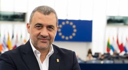ԵԽ պատգամավորը ԵՄ-ին կոչ է արել քայլեր ձեռնարկել՝ հայ-ադրբեջանական սահմանին իրավիճակը մեղմելու համար

 |armenpress.am|