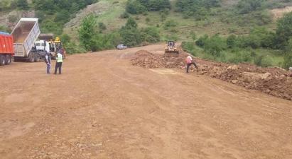 Ընթանում են Տաթև-Աղվանի 12.5 կմ ճանապարհի հիմնանորոգման աշխատանքները




