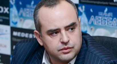 Փաստաբան Տիգրան Աթանեսյանը դադարեցնում է Հրայր Թովմասյանի սանիկի շահերի պաշտպանությունը