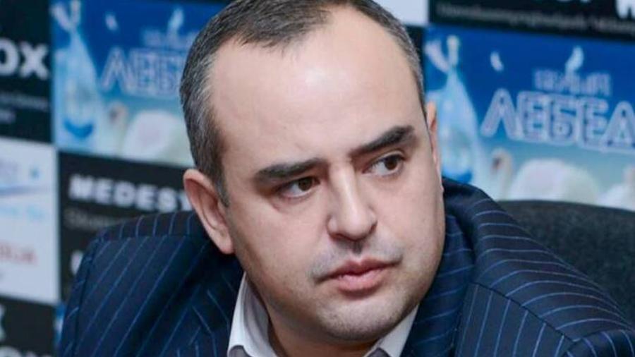 Փաստաբան Տիգրան Աթանեսյանը դադարեցնում է Հրայր Թովմասյանի սանիկի շահերի պաշտպանությունը