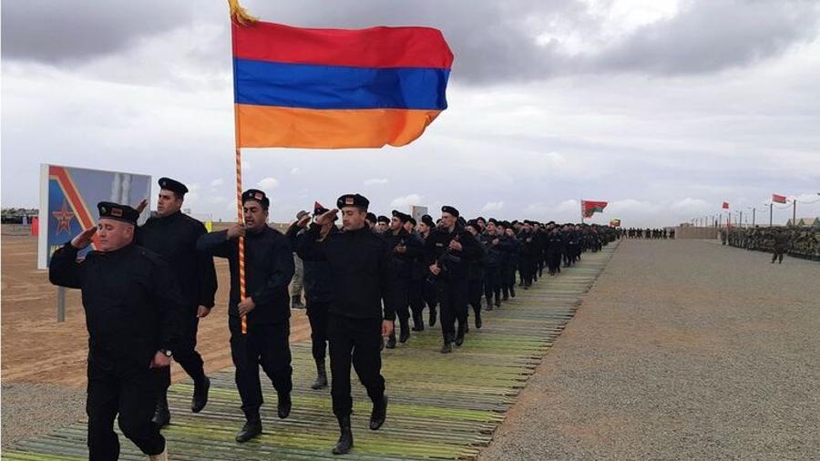 Հայ զինծառայողները մասնակցել են «Կովկաս -2020» զորավարժությունների բացման արարողությանը

