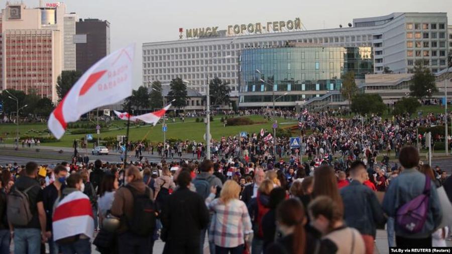Լուկաշենկոյի երդմնակալության դեմ բողոքի ցույցեր Մինսկում. ցուցարարների դեմ բիրտ ուժ է կիրառվել |azatutyun.am|