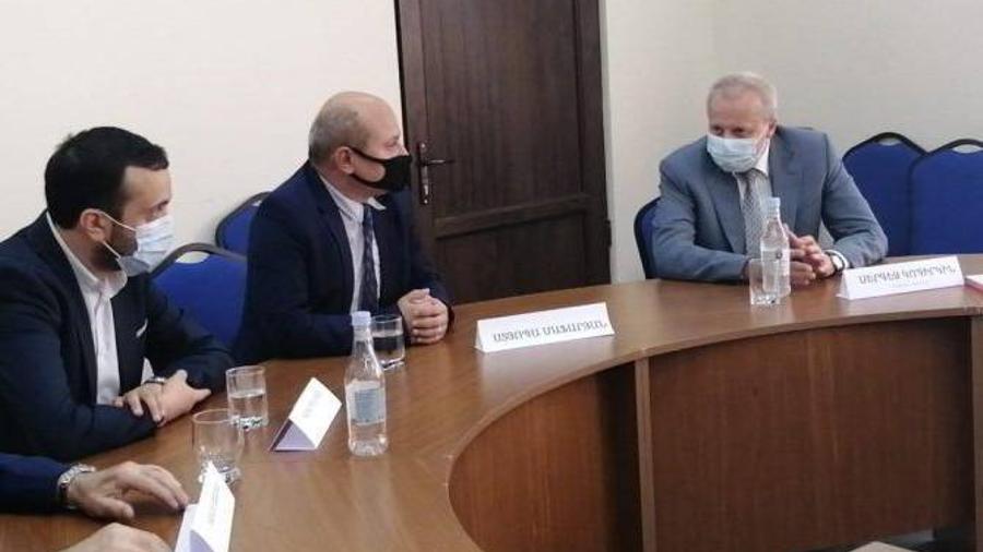 Հայաստանում ՌԴ արտակարգ և լիազոր դեսպան Սերգեյ Կոպիրկինը հանդիպել է ՀՀ հանրային խորհրդի հետ

