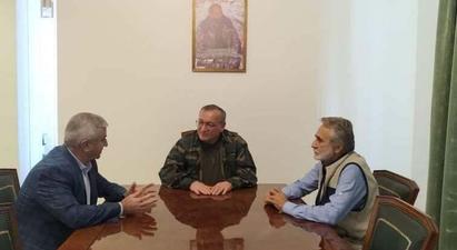 Արցախի Ազգային ժողովի նախագահ Արթուր Թովմասյանը հանդիպել է  ԱՀ Ազգային ժողովի նախկին նախագահների հետ