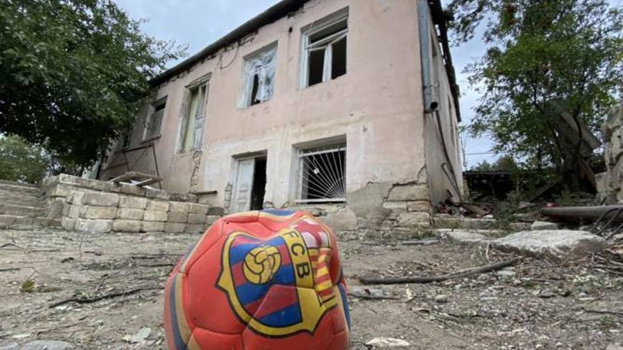 Սա կատակի է նման, բայց ինձ փրկեց գնդակը.իսպանացի լրագրողը պատմել է ադրբեջանական արկից փրկվելու մասին |armenpress.am|