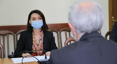 Զարուհի Բաթոյանն ընդունել է Հայաստանում Իրանի դեսպան Աբբաս Բադախշան Զոհուրիին