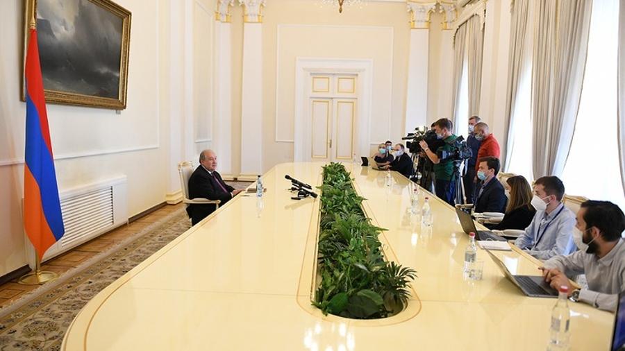 Ադրբեջանի սկսած պատերազմն էթնիկ զտման նպատակ ունի. նախագահ Արմեն Սարգսյանը հանդիպել է ռուսաստանյան լրատվամիջոցների ներկայացուցիչների հետ