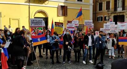Իտալահայերը խաղաղ ցույց են իրականացրել Արցախի անկախությունը ճանաչելու կոչով |armenpress.am|