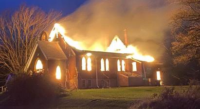 Կանադայում մեկ գիշերվա ընթացքում 2 քրիստոնեական եկեղեցի է այրվել. իշխանությունները չեն բացառում հրկիզման վարկածը 
 |tert.am|
