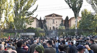 ԲՀԿ-ական պատգամավորները մուտք են գործում ԱԺ. սկսում են արտահերթ նիստ գումարելու գործընթաց |armenpress.am|
