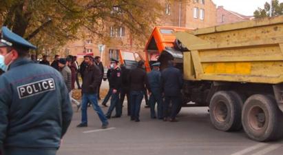 Գյումրիում ոստիկանությունը բերման է ենթարկել փողոցը փակելու ակցիայի 8 մասնակցի