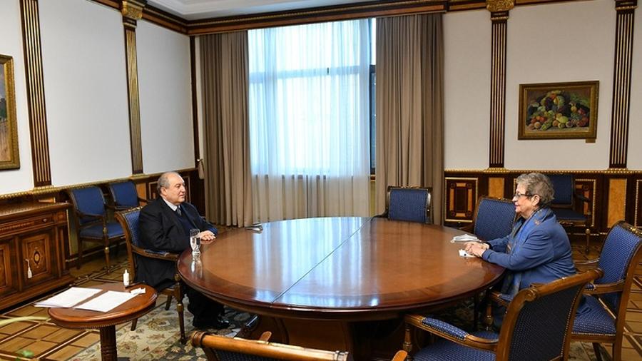 Նախագահ Սարգսյանը հանդիպել է Հայաստանում ԵՄ պատվիրակության ղեկավար, դեսպան Անդրեա Վիկտորինի հետ
