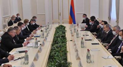 ՌԴ-ն վերահաստատում է աջակցությունը եղբայրական հայ ժողովրդին. վարչապետն ընդունել է ՌԴ կառավարական պատվիրակությանը
