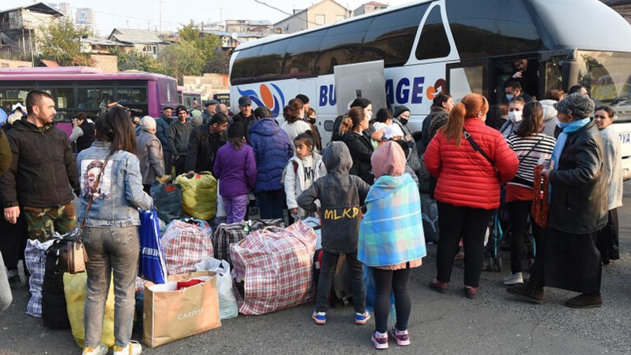 Ռուս խաղաղապահների ուղեկցությամբ Հայաստանից Ղարաբաղ է վերադարձել շուրջ 1250 փախստական
 |tert.am|