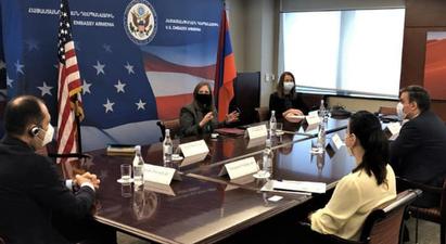 ՀՀ-ում ԱՄՆ դեսպան Լին Թրեյսիին են ներկայացվել ադրբեջանական վայրագությունների ու խոշտանգումների վերաբերյալ ապացույցներ
