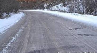 ՀՀ տարածքում կան փակ ավտոճանապարհներ. վարորդներին խորհուրդ է տրվում երթևեկել բացառապես ձմեռային անվադողերով