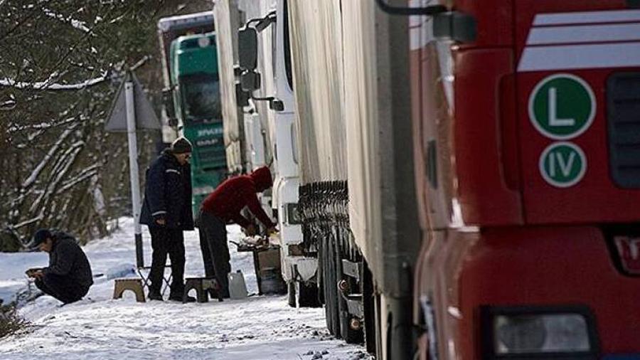 Ստեփանծմինդա-Լարս ճանապարհը փակ է մնում բոլոր մեքենաների համար. ռուսական կողմում 730 բեռնատար է սպասում
