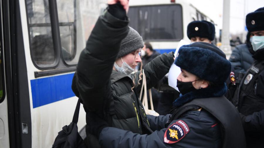 Նավալնիի աջակիցների ցույցերի ժամանակ Ռուսաստանի տարբեր շրջաններում մոտ 300 անչափահաս է ձերբակալվել  
 |tert.am|