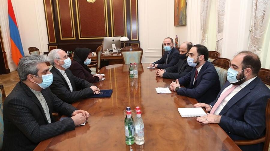 Փոխվարչապետ Ավինյանը Իրանի դեսպանի հետ հանդիպմանն ուշադրություն է հրավիրել գերիների փոխանակման հարցի վրա
