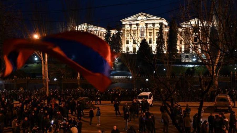 «Հայրենիքի փրկության շարժման» անդամները մտադիր են գիշերել Ազգային ժողովի մուտքի մոտ

 |armenpress.am|