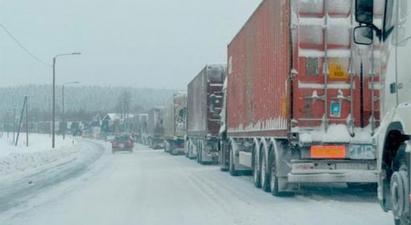 Հրազդան, Չարենցավան, Ջերմուկ քաղաքներում ձյուն է տեղում. Լարսում 400 կուտակված բեռնատար կա