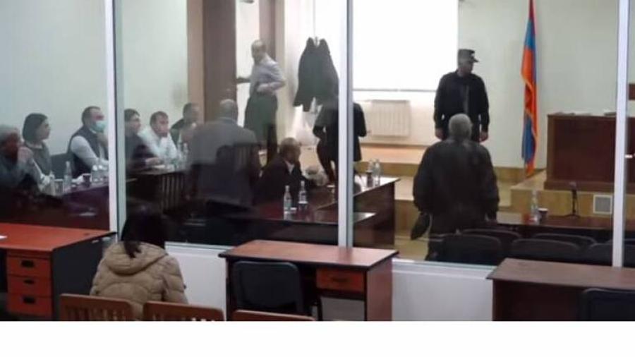 Քոչարյանի և մյուսների գործը մտավ դատաքննության փուլ. պաշտպանները լքեցին նիստերի դահլիճը |armtimes.com|