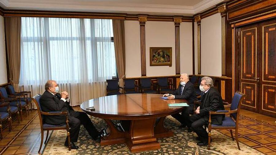 Արմեն Սարգսյանը հանդիպել է ԳԱԱ նախագահ Ռադիկ Մարտիրոսյանի և փոխնախագահ Յուրի Շուքուրյան հետ
