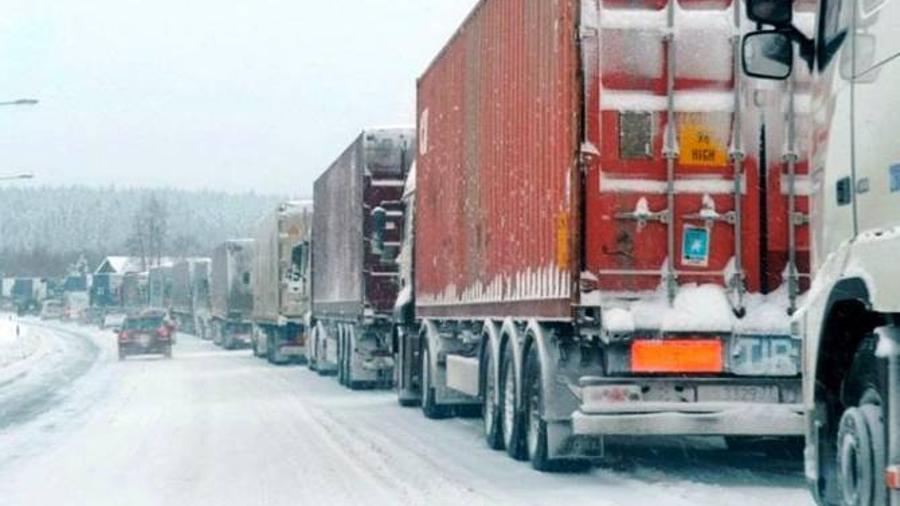 ՀՀ մի շարք բնակավայրերում ձյուն է տեղում, կան փակ և դժվարանցանելի ավտոճանապարհներ․ Լարսի ռուսական կողմում մոտ 632 բեռնատար է կուտակվել