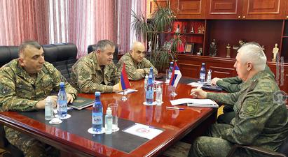 ՀՀ ԶՈւ գլխավոր շտաբի պետն ընդունել է ՌԴ խաղաղապահ զորախմբի հրամանատարին
