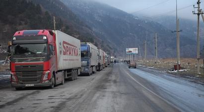 Լարսը բաց է․ ռուսական կողմում կա մոտ 430 կուտակված բեռնատար
