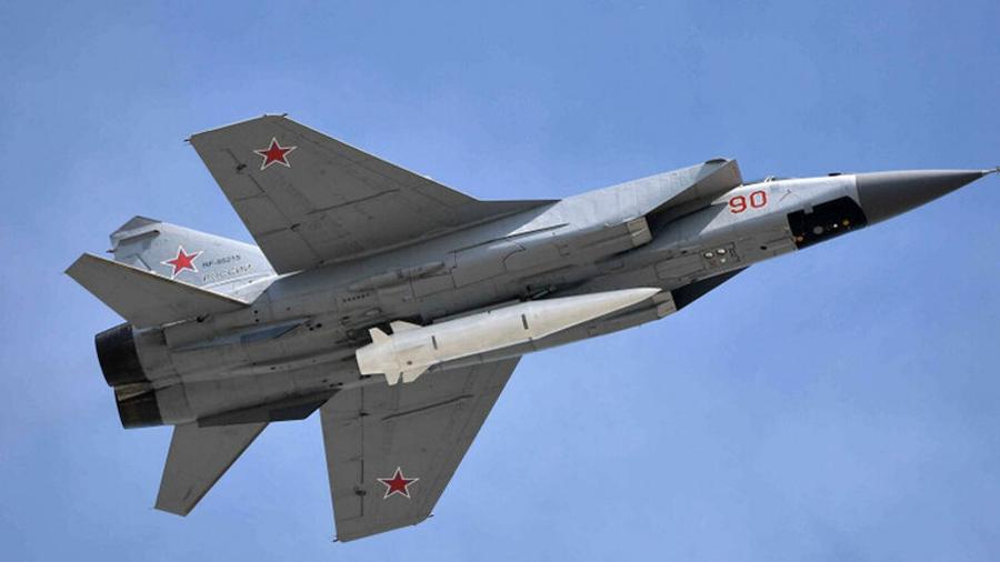 Ռուսական ՄիԳ-31 կործանիչը Խաղաղ օվկիանոսի երկնքում «որսացել» է ամերիկյան հետախուզական ինքնաթիռը |tert.am|