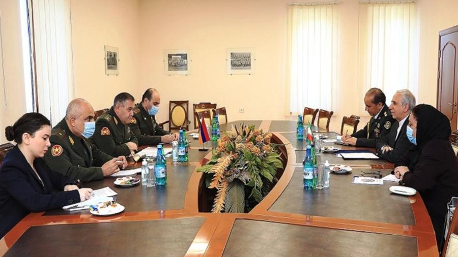 ՀՀ ԶՈՒ գլխավոր շտաբի պետն Իրանի դեսպանի հետ քննարկել է համագործակցությունը պաշտպանական բնագավառում


