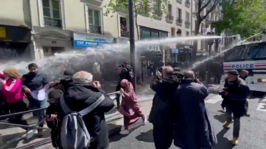 Փարիզում ոստիկանները ջրցան մեքենաներ են կիրառել պաղեստինամետ ցույցի մասնակիցներին ցրելու համար |tert.am|