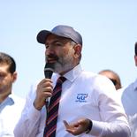 During a campaign trip to Aragatsotn province, Nikol Pashinyan, the PM candidate of the "Civil Contract" party vowed to carry out staff purges and vendettas against the leaders of the communities who are trying to force the people.  He emphasized that those are not going to be physical violence., but political and civil vendettas.