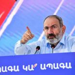 During a meeting with the residents of Goris, the PM candidate of the "Civil Contract" party Nikol Pashinyan thanked them for supporting the people of Artsakh.  Addressing the businessmen of Goris, Nikol Pashinyan mentioned that they know about their services, sacrifices, and donations. He stressed that they will not be left alone at a difficult time, that everyone's service and merit is observed, that it deserves the highest state assessment. Pashinyan also spoke about border security. "Our position is unequivocal, and it is supported by our other partners. Azerbaijani troops must leave our borders. There can be no other opinion, " he said.
