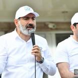 During the election campaign in Jermuk, the PM candidate of the "Civil Contract" party Nikol Pashinyan talked about the issue of Amulsar. He stated that the government’s task on the operation of the Amulsar gold mine is to come to a balanced decision that will be according to Armenia's interests.