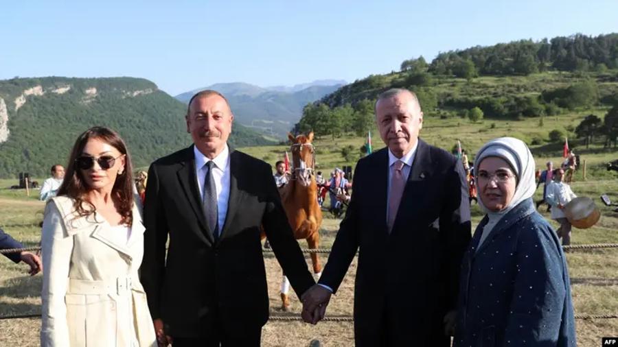 Էրդողանը չի բացառում Ադրբեջանում թուրքական ռազմակայանի ստեղծումը |azatutyun.am|