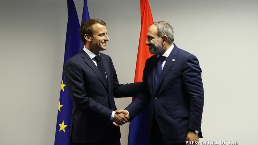 Emmanuel Macron congratulates Pashinyan on winning the elections