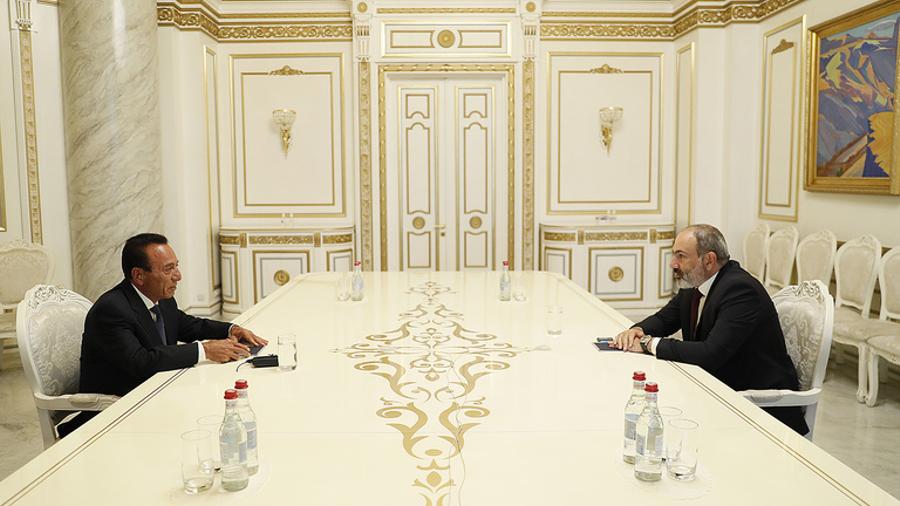 Նիկոլ Փաշինյանը հանդիպել է ՍԴՀԿ կենտրոնական վարչության ատենապետ Սեդրակ Աճեմյանին